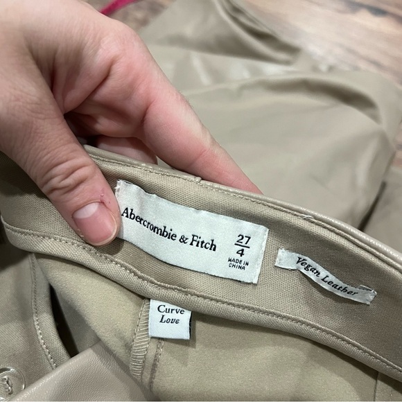 Abercrombie & Fitch Curve Love Vegan Leather Slim Flare Pant - Picture 10 of 11